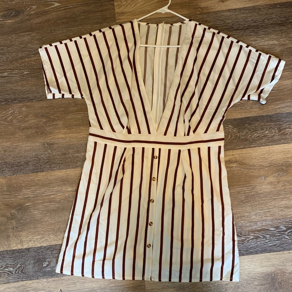 Striped Low Cut V Dress 🤩
